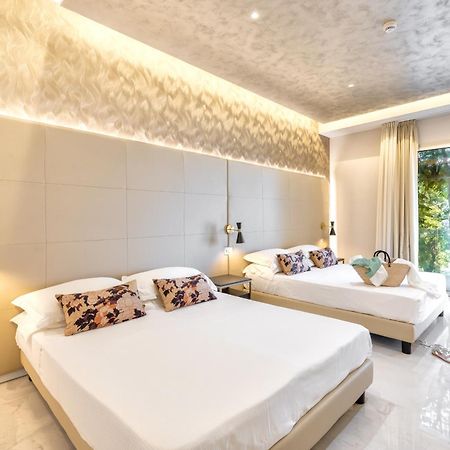 Hotel Mondial Rimini Dış mekan fotoğraf