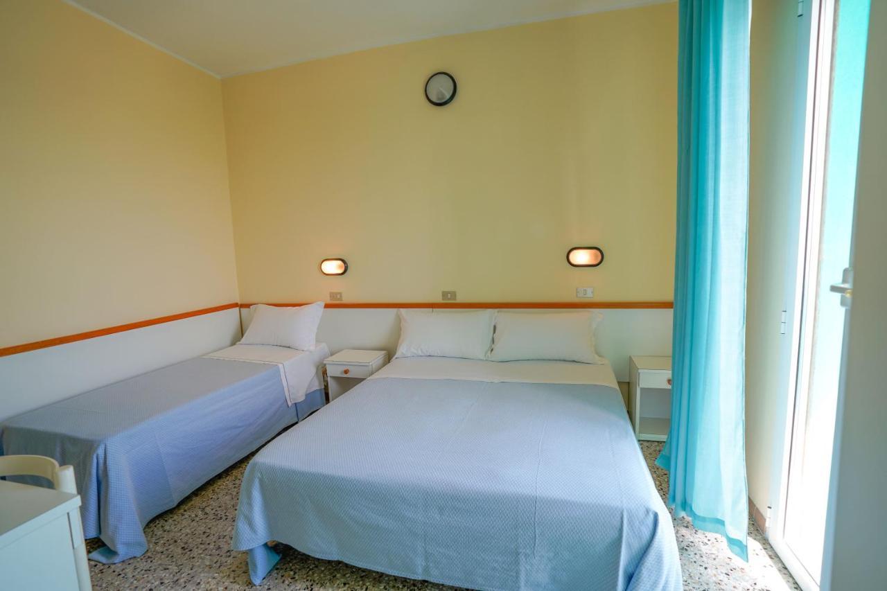 Hotel Mondial Rimini Dış mekan fotoğraf
