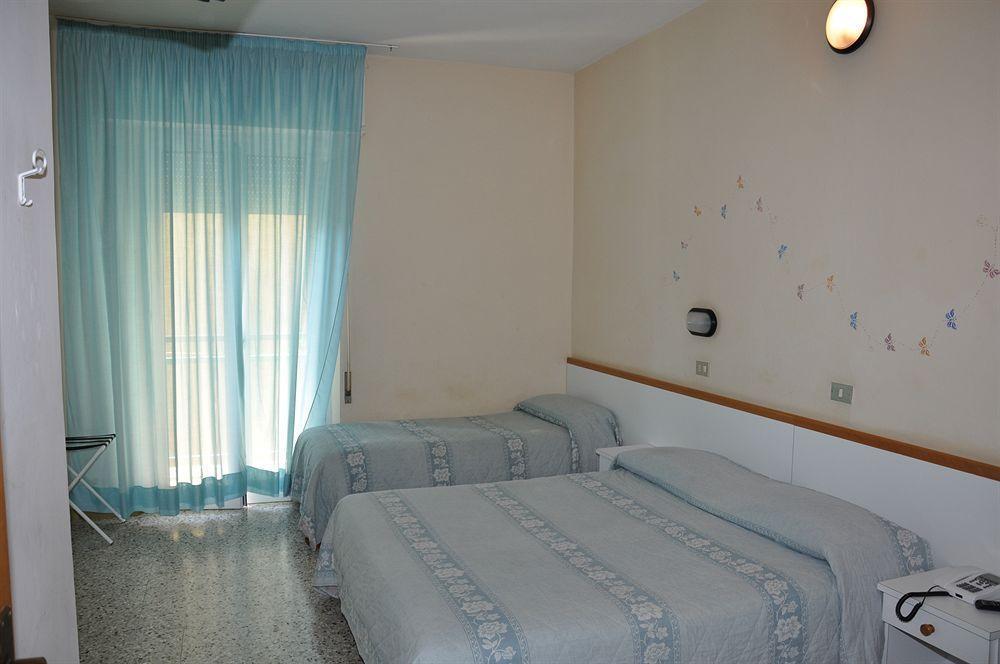 Hotel Mondial Rimini Dış mekan fotoğraf